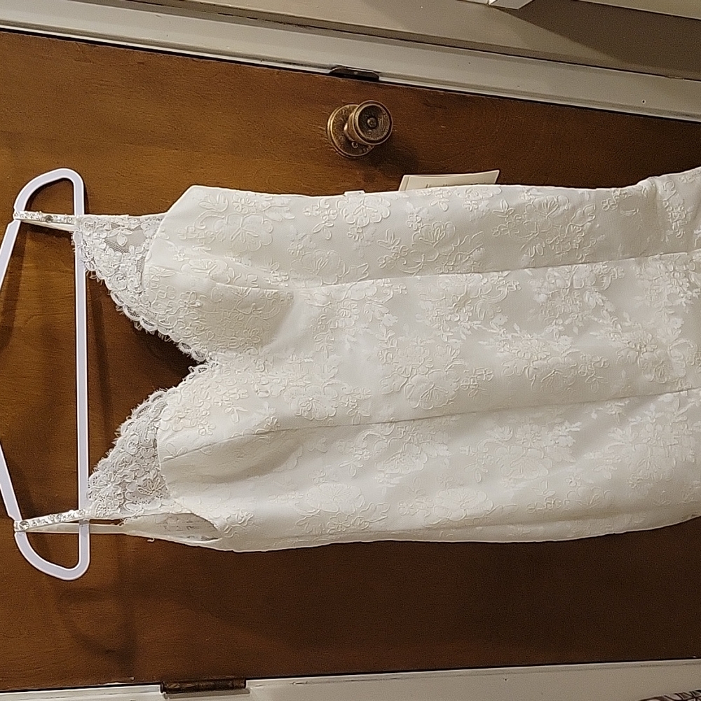 Wedding dress